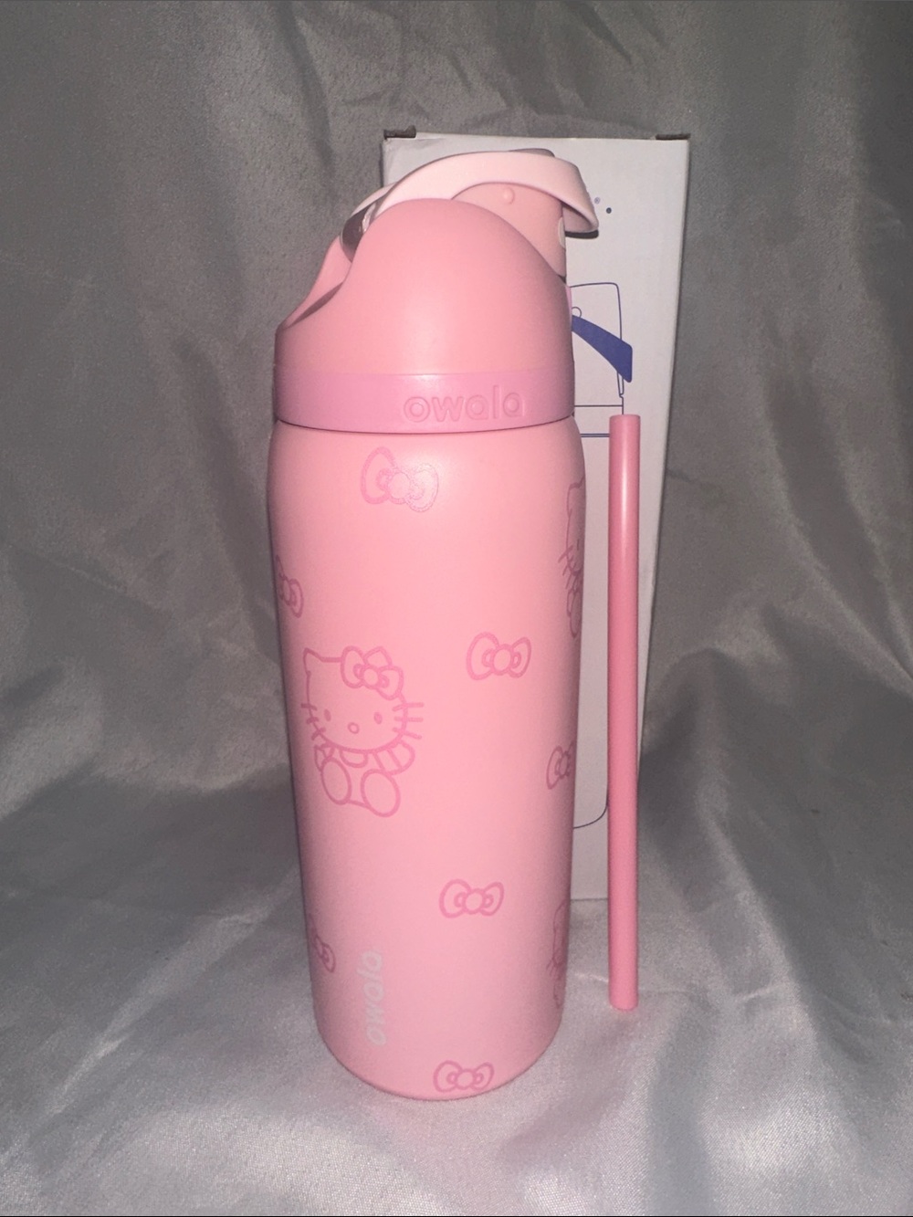 Custom Owala FreeSip Hello Kitty Pink/Pink 32 oz